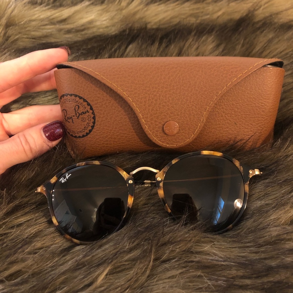 Women’s Ray Ban sunglasses